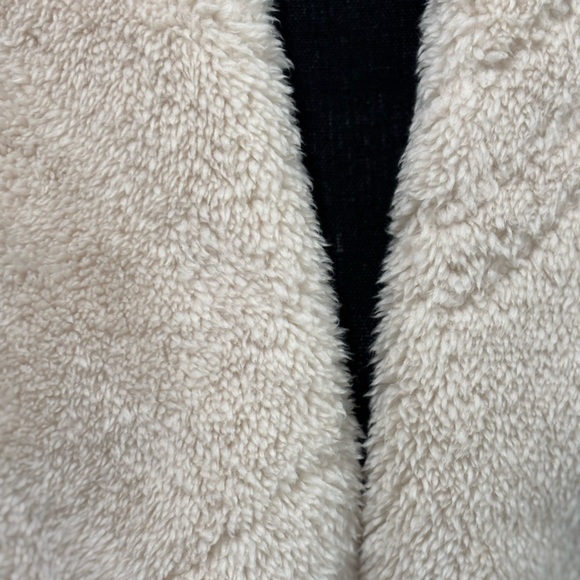 RALPH LAUREN FAUX SUEDE ,Cream and Tan Shearling Vest size M - Picture 2 of 5